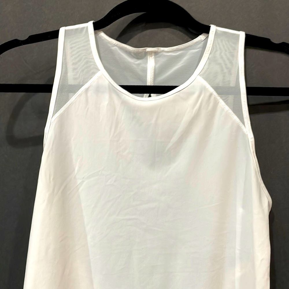 LuLulemon white open-back workout top